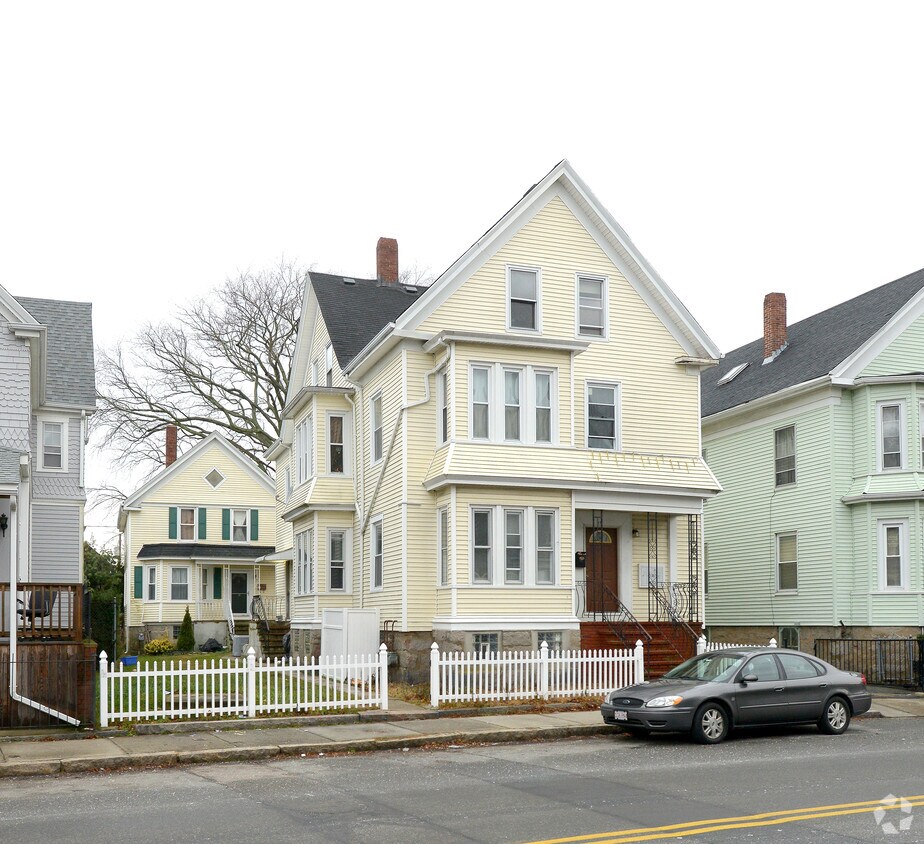 Primary Photo - 175 County St