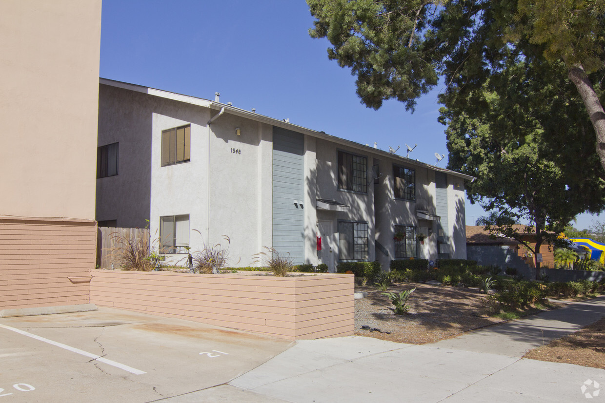 Primary Photo - 1948 Emerald St