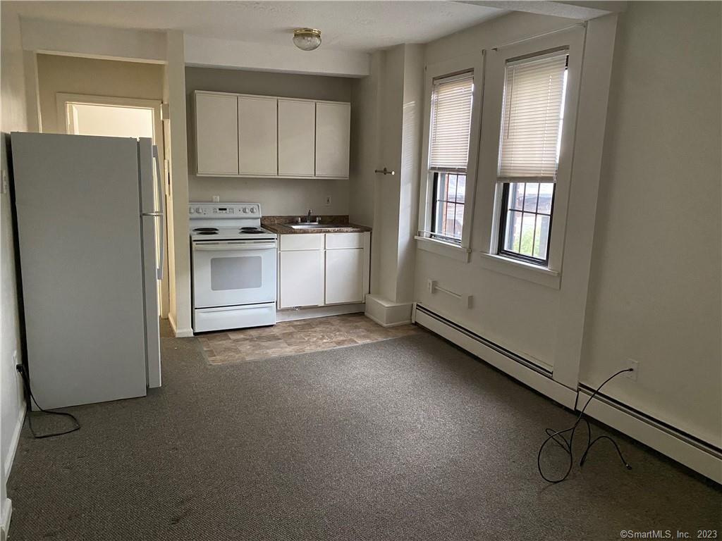666 Main St Unit C6, Middletown, CT 06457 Room for Rent in Middletown