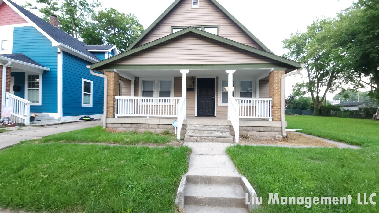 Primary Photo - 1029 N Holmes Ave