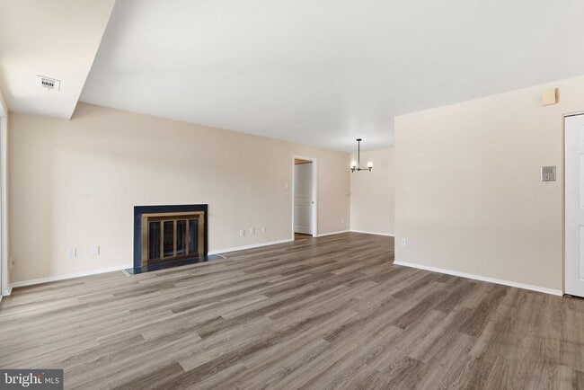 Building Photo - 463 Old Forge Crossing