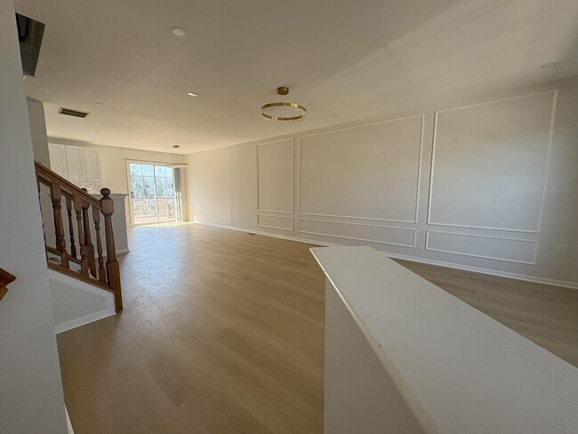 Foto del edificio - 17 Versailles Ct