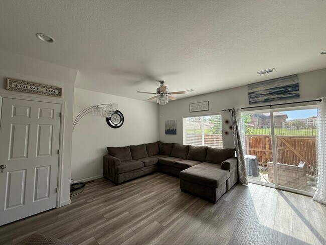 Foto del edificio - 14700 E 104th Ave