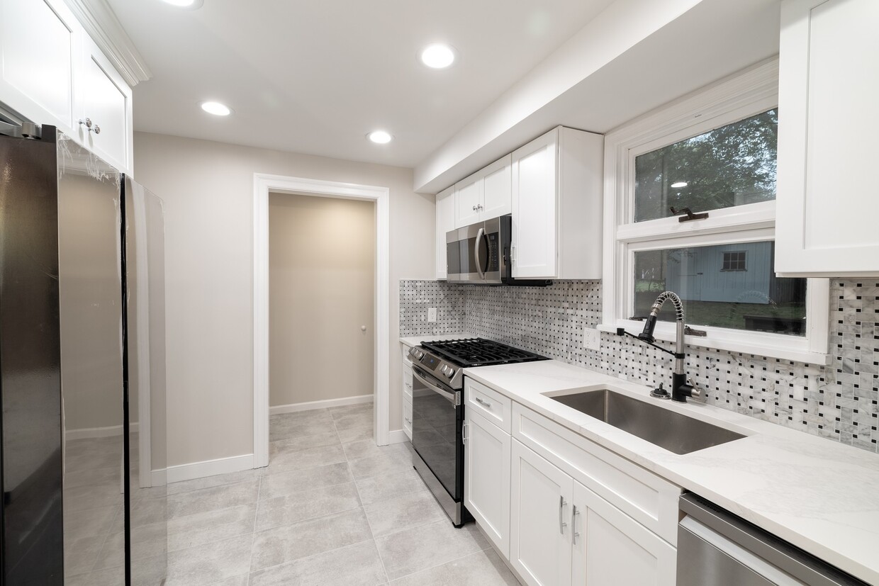 Photo - 45 Roosevelt St (Cresskill, NJ)