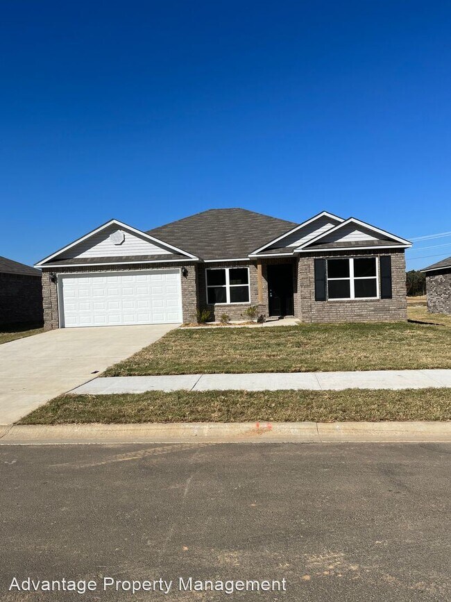 Building Photo - 4 br, 2 bath House - 1340 Fresca Ln.