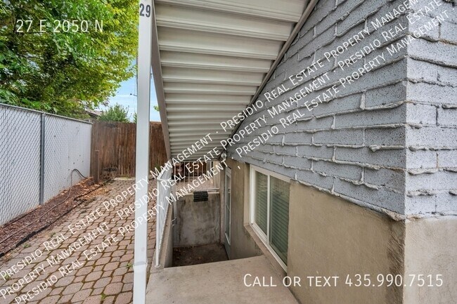 Building Photo - 27 2050 N