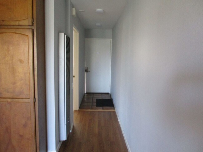 Foto del edificio - Desirable & Spacious Pt Loma Fully Updated 1 BDR 1 BA Apartment