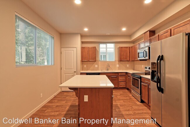 Building Photo - 4 br, 3.5 bath House - 1429 - 105th Place ...