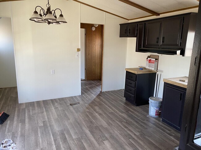 Foto del edificio - 13921 County Rd 3499