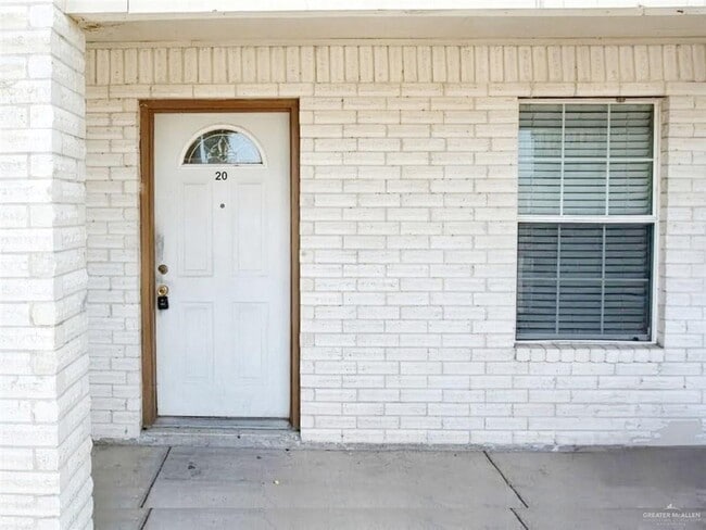 Foto del edificio - 10 US-83