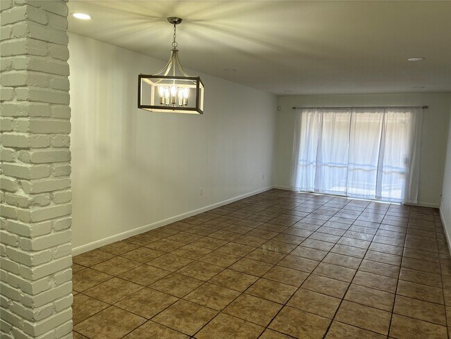 Foto del edificio - 13026 Trail Hollow Dr