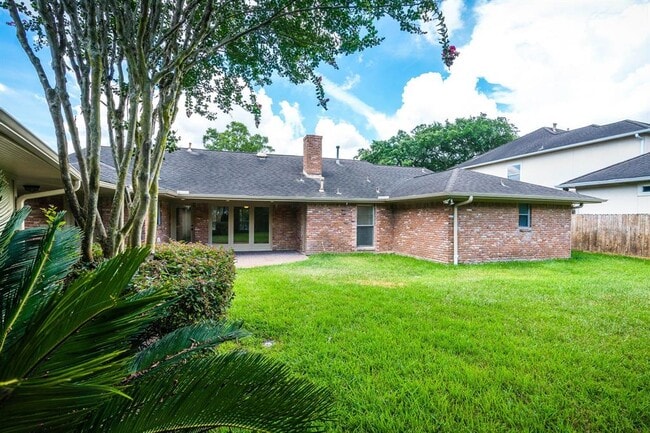 Building Photo - 5347 Paisley Ln
