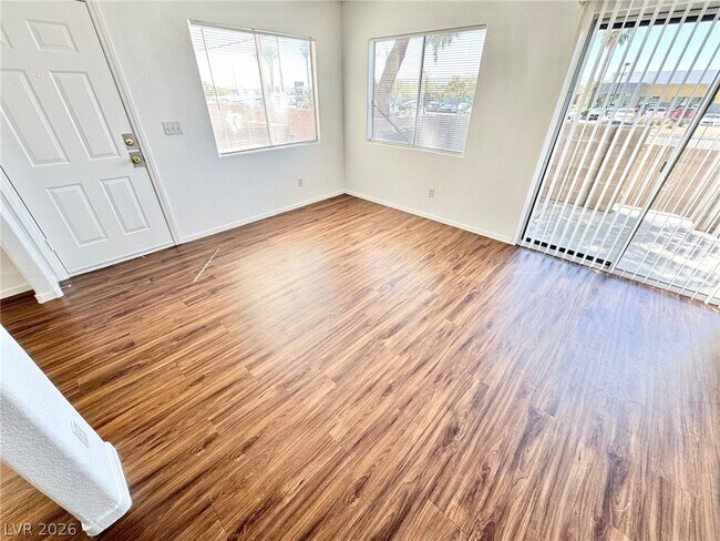 Foto del edificio - 3383 Sparrow Heights Ave