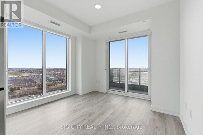 Photo du bâtiment - 9751 Markham Rd