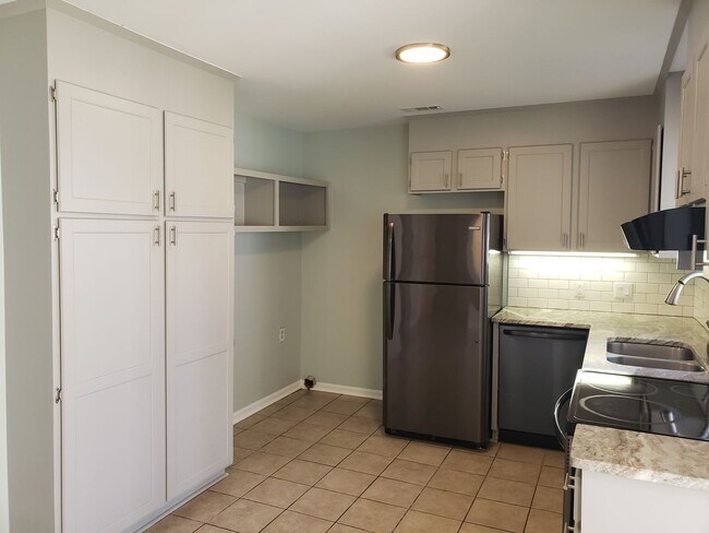 Foto del edificio - COMING SOON: Split bedroom in Davidson