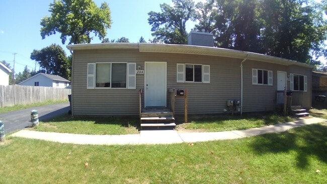Building Photo - 244 Spartan Ave