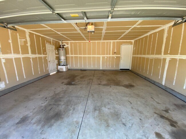 Foto del edificio - 3848 E Oak Ave