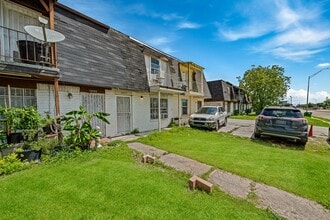 Building Photo - 12054 Beechnut St