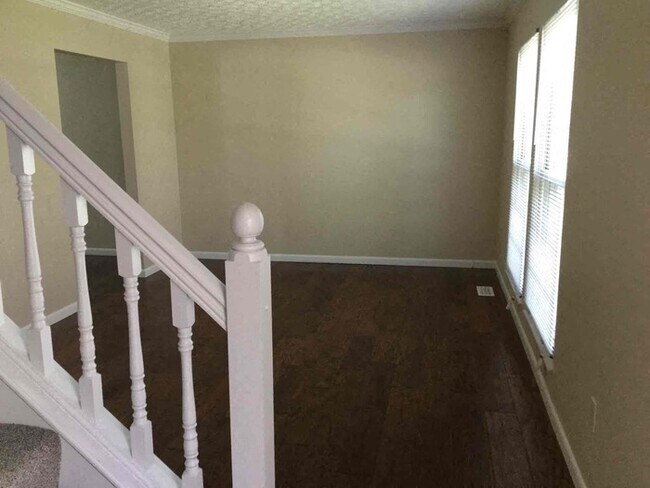 Foto del edificio - 269 Maybank Ct