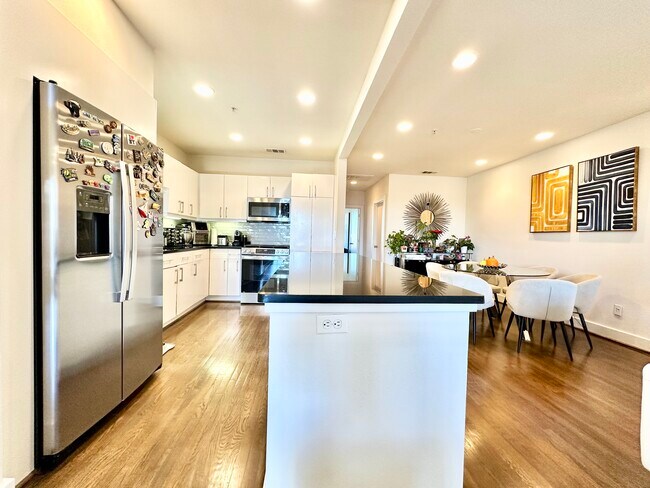 Building Photo - 5055 Addison Cir