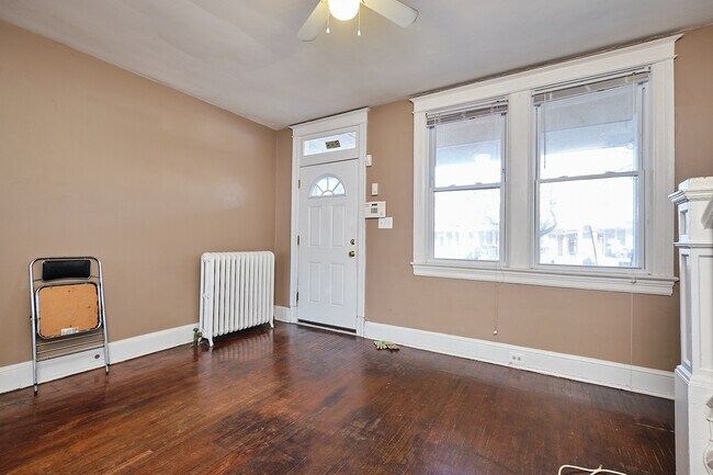 Foto del edificio - 616 Hamilton St NW