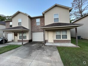 Building Photo - 2405 Dora Rd