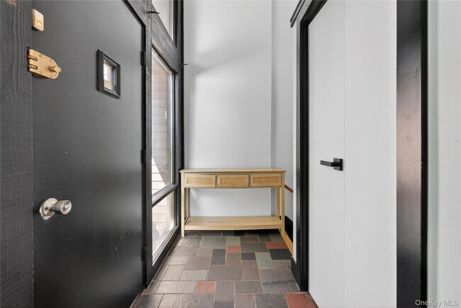 Foto del edificio - 40 Felter Hill Rd