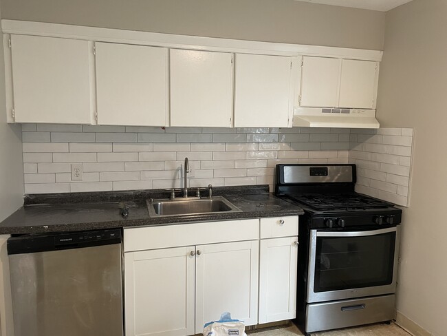 Foto del edificio - 390 E 16th Ave