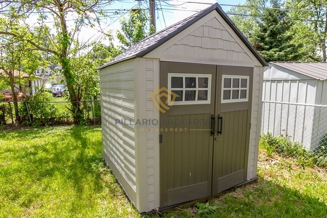 Building Photo - 2-Bedroom Plainfield Home with Fenced Yard & Storage Shed Available NOW!