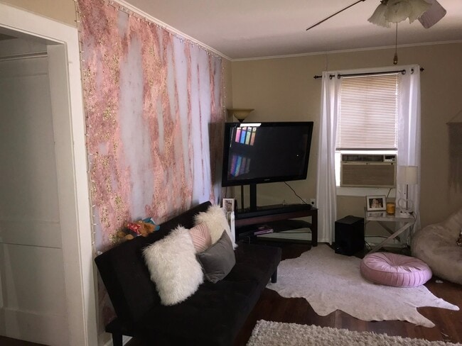 Photo - 204 S 18th St House