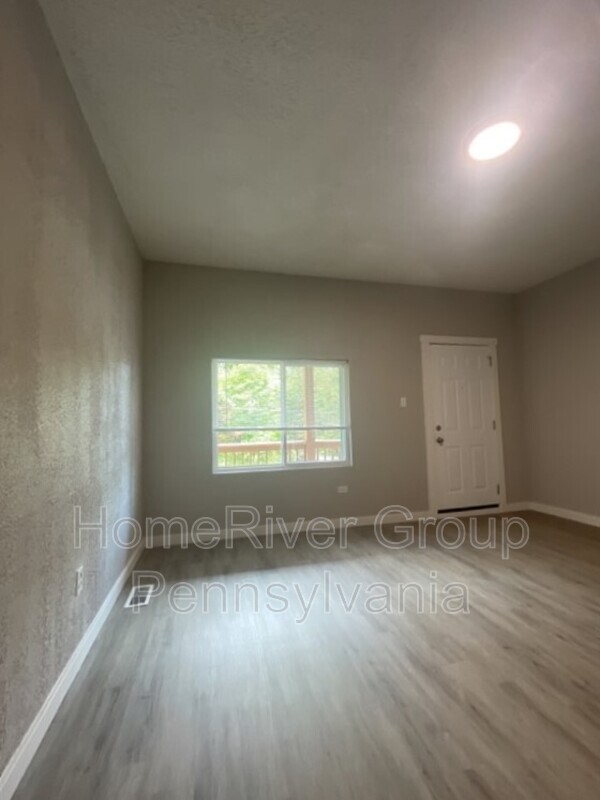 Building Photo - 603 Montview St