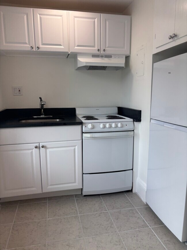 Foto del edificio - 553 Brookline Ave