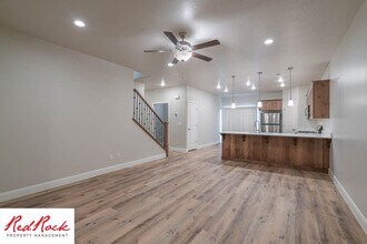 Building Photo - 493 N 550 W