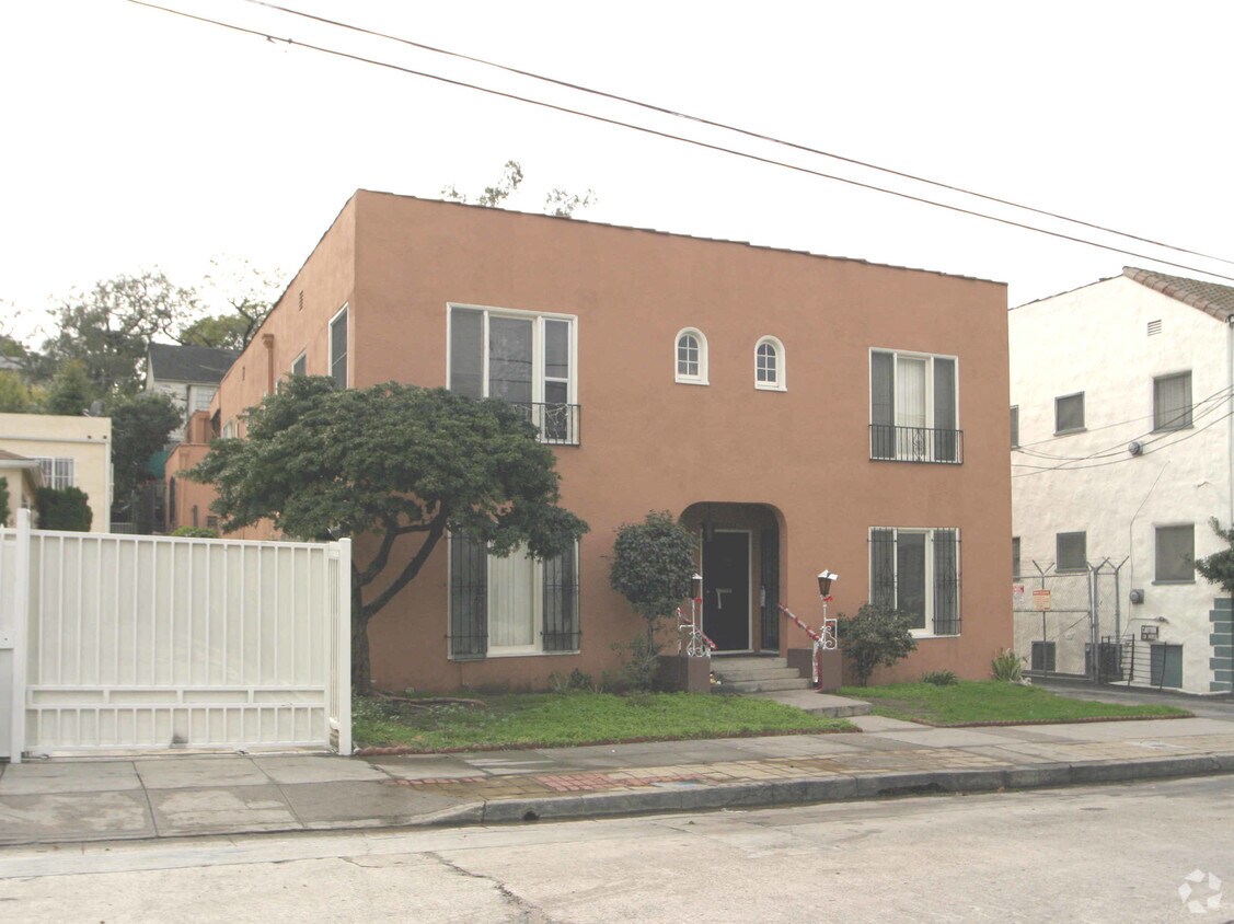 Building Photo - 2520 W 4th St