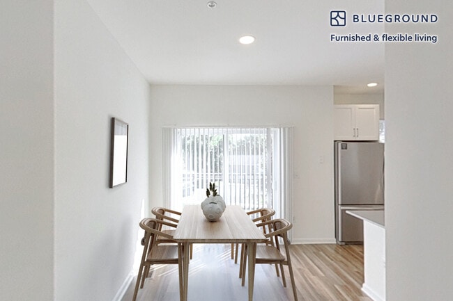 Foto del edificio - 1000 Main Campus Dr