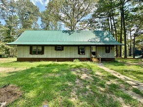 Building Photo - 1805 County Rd 27
