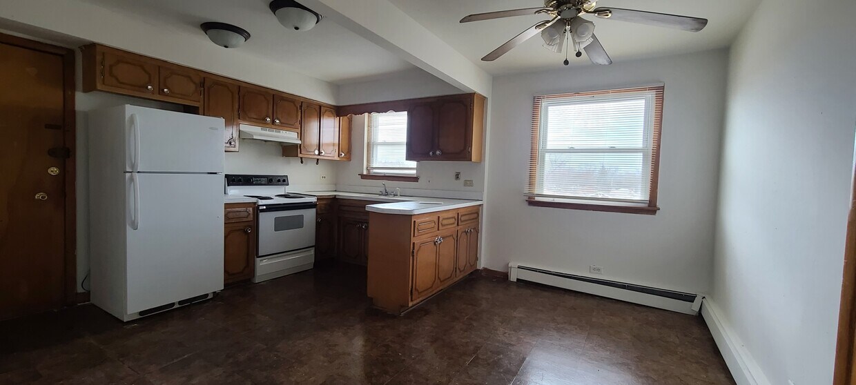 Primary Photo - 1135 W 127th Pl