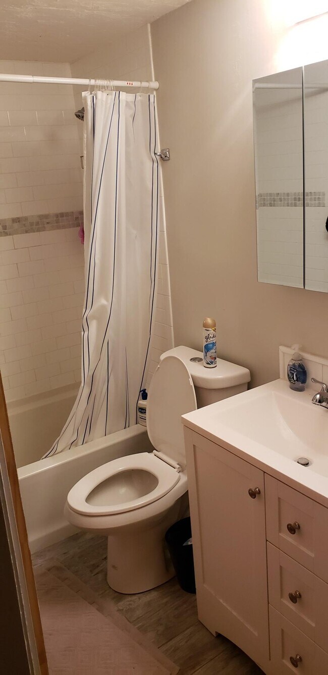 Foto del edificio - 145 Endicott St