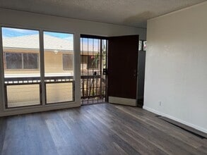 Building Photo - 87-165-165 Hakimo Rd
