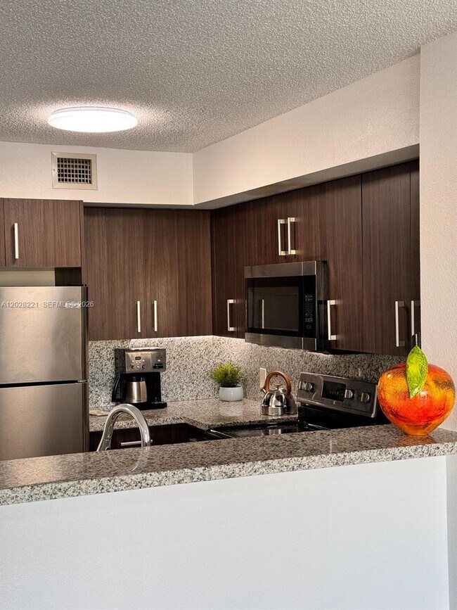 Foto del edificio - 4420 NW 107th Ave