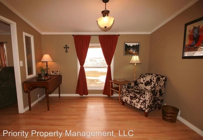 Building Photo - 3 Canterbury Ct