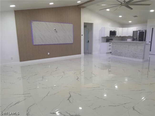 Foto del edificio - 3417 31st St W