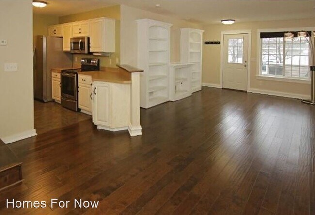 Foto del edificio - 3 br, 2 bath House - 8558 122nd Ave N.