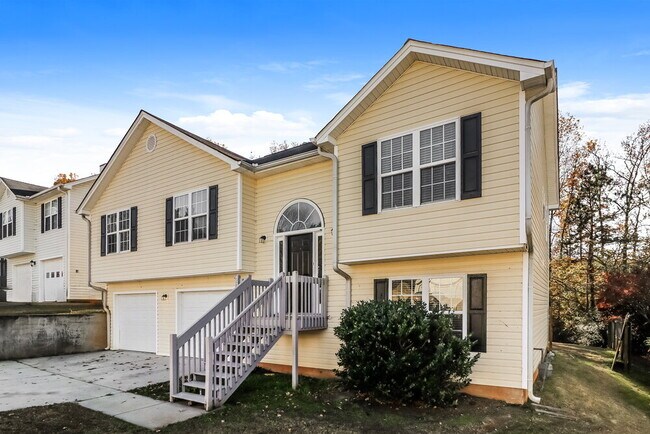 Building Photo - 205 Ashland Manor Dr