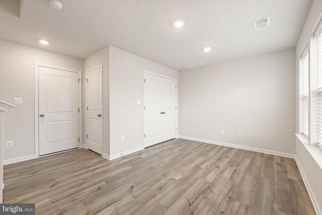 Building Photo - 1256 Cedar Vly Rd