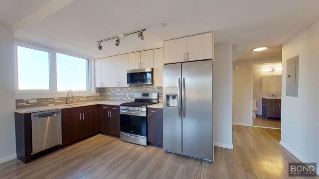 Foto del edificio - 2 bedroom in JAMAICA HILLS NY 11432