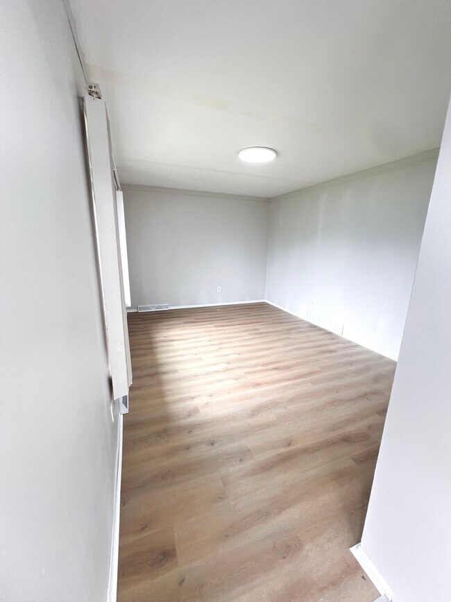 Foto del edificio - 6006 Whitefield St