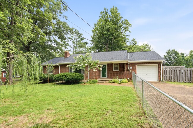 Building Photo - 1007 Fowler St
