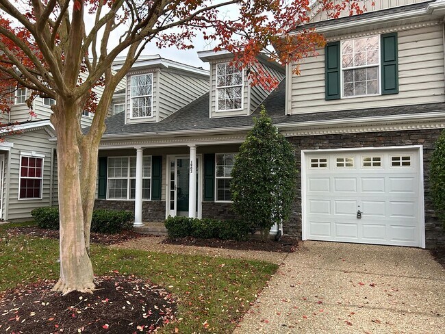 Foto del edificio - Beautiful Lakefront Home in Coastal Virginia