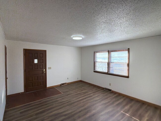 Foto del edificio - 3335 E Sunset St